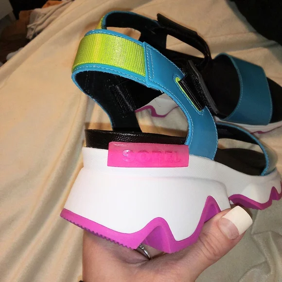 FINAL PRICE Sorel Kinetic Platform Sandals Size 9 - Picture 3 of 9